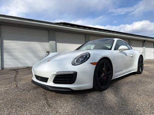 2018 Porsche 911 Carrera 4S
