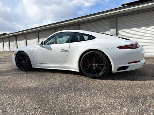 White 2018 Porsche 911 Carrera 4S