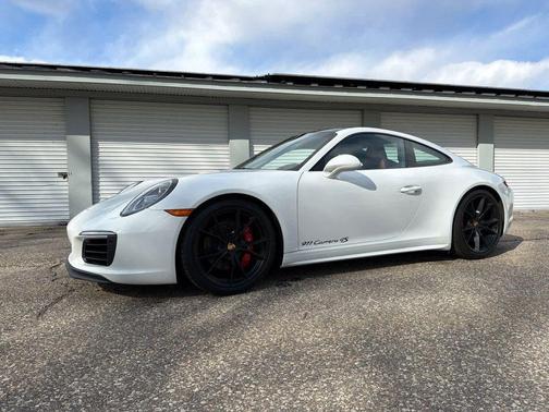 2018 Porsche 911 Carrera 4S
