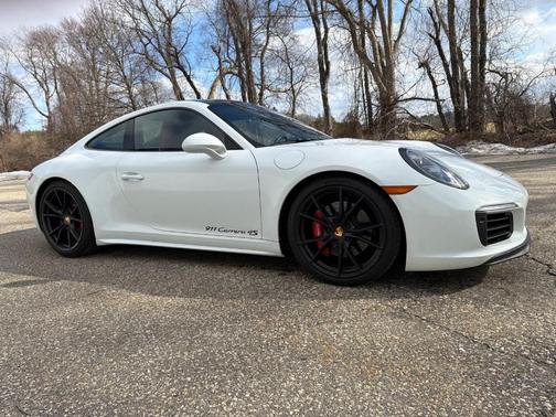 2018 Porsche 911 Carrera 4S