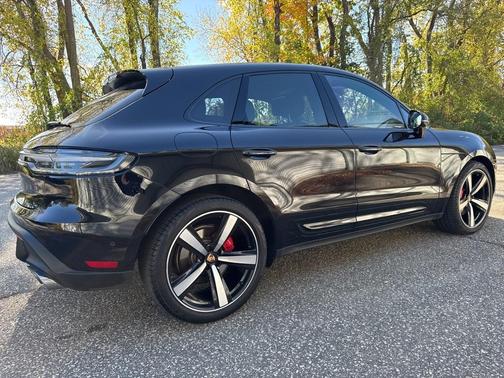2023 Porsche Macan S
