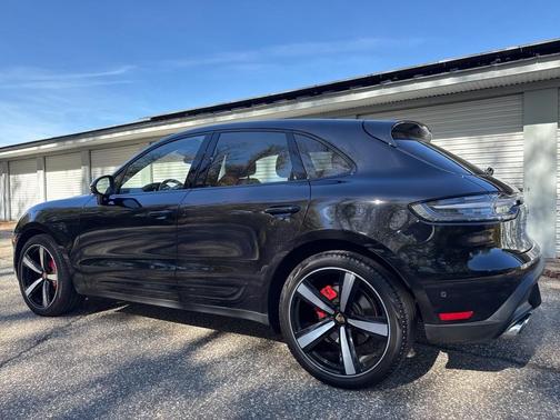 2023 Porsche Macan S