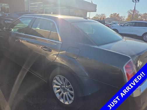 2014 Chrysler 300 Base