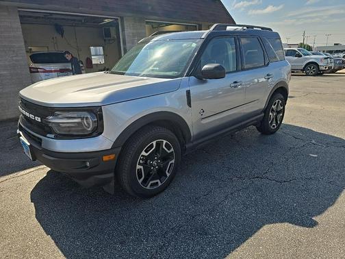 Iconic Silver Metallic 2021 Ford Bronco Sport Outer Banks