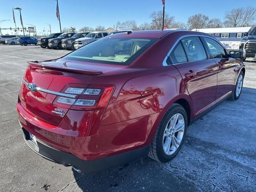 2015 Ford Taurus SEL