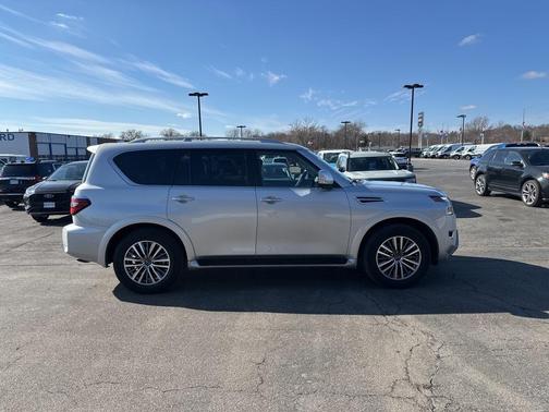 2024 Nissan Armada SL