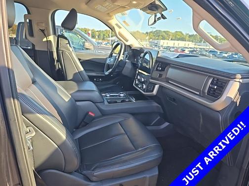 2023 Ford Expedition Max XLT