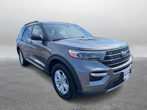 Carbonized Gray Metallic 2021 Ford Explorer XLT