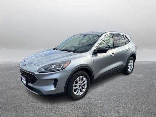 Iconic Silver Metallic 2022 Ford Escape SE