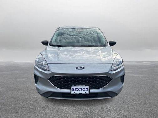 Iconic Silver Metallic 2022 Ford Escape SE