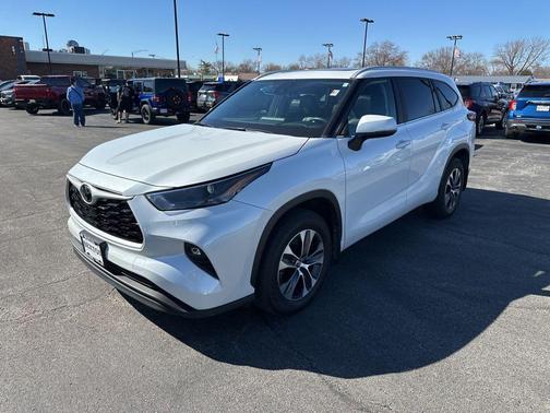 2023 Toyota Highlander XLE