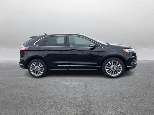 Agate Black 2020 Ford Edge Titanium