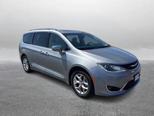Billet Silver Metallic Clearcoat 2019 Chrysler Pacifica Limited
