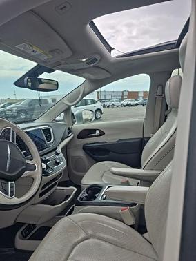 Billet Silver Metallic Clearcoat 2019 Chrysler Pacifica Limited