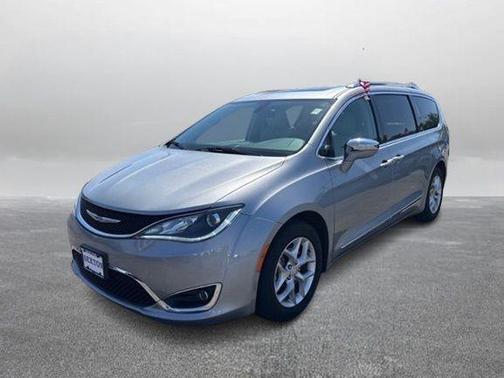 Billet Silver Metallic Clearcoat 2019 Chrysler Pacifica Limited