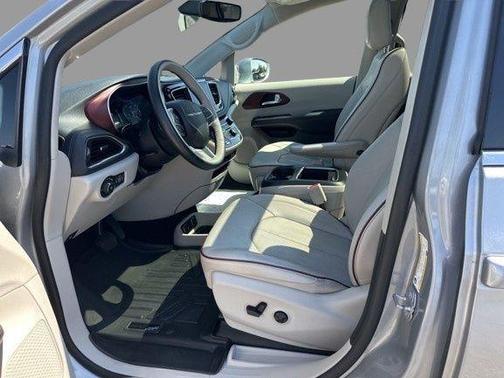 Billet Silver Metallic Clearcoat 2019 Chrysler Pacifica Limited