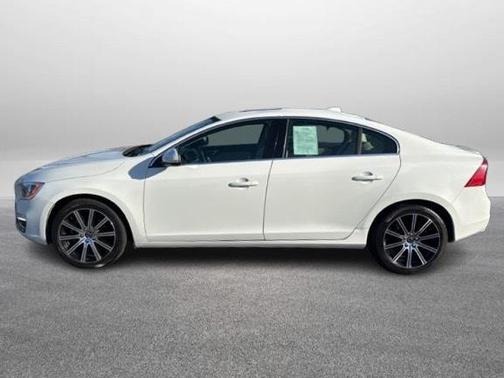 2016 Volvo S60 T5 Inscription Drive-E Premier