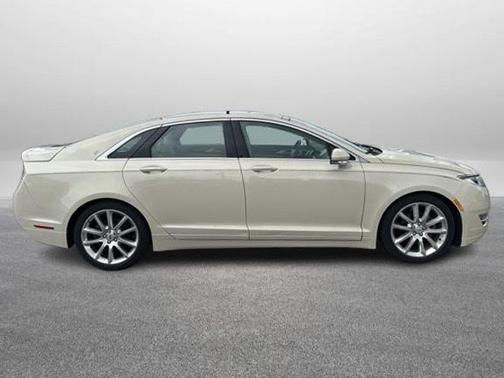 2016 Lincoln MKZ Hybrid Base