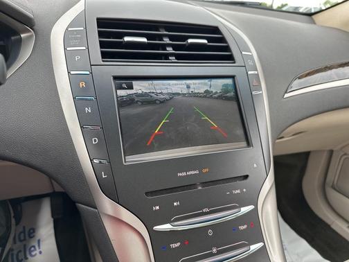 2016 Lincoln MKZ Hybrid Base