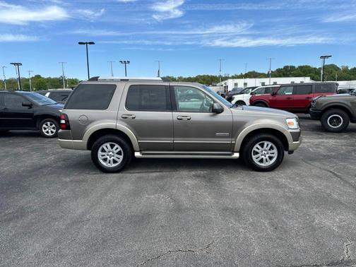 Pueblo Gold Clearcoat Metallic 2006 Ford Explorer Eddie Bauer