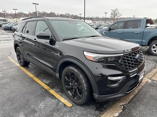 2023 Ford Explorer ST-Line