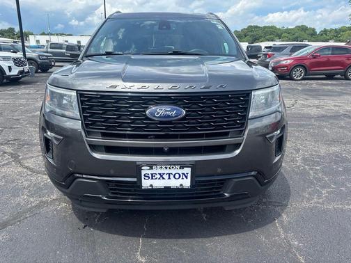 Magnetic Metallic 2018 Ford Explorer sport