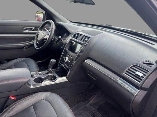 Magnetic Metallic 2018 Ford Explorer sport