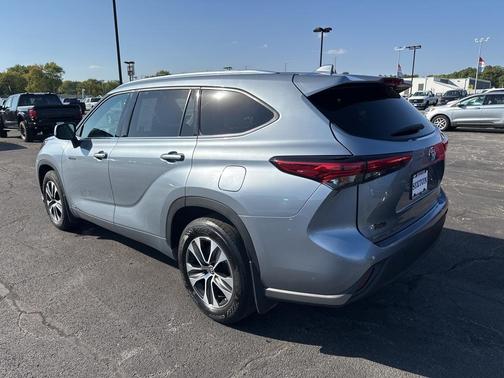 2021 Toyota Highlander Hybrid XLE