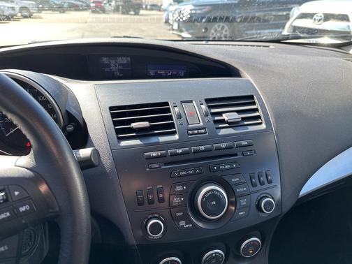 2013 Mazda Mazda3 i Touring