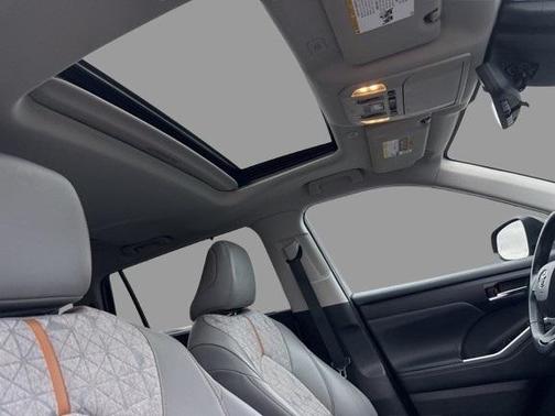 2023 Toyota Highlander Hybrid Bronze Edition