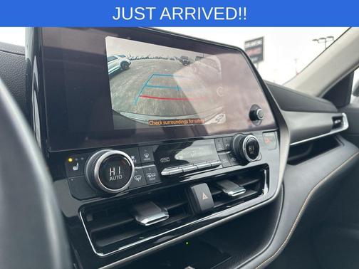 2023 Toyota Highlander Hybrid Bronze Edition