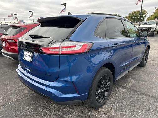 2022 Ford Edge SE