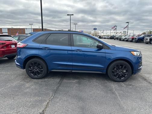 2022 Ford Edge SE