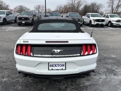 2022 Ford Mustang EcoBoost
