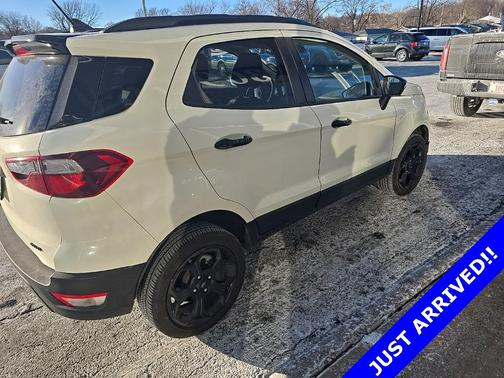 2022 Ford EcoSport SES