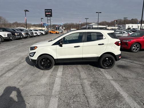 2022 Ford EcoSport SES