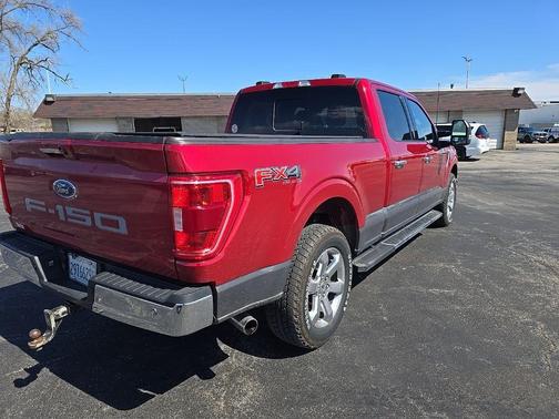Rapid Red Metallic Tinted Clearcoat 2021 Ford F-150 XLT