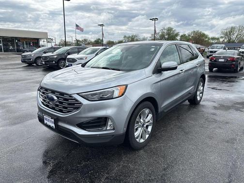 Iconic Silver Metallic 2021 Ford Edge Titanium