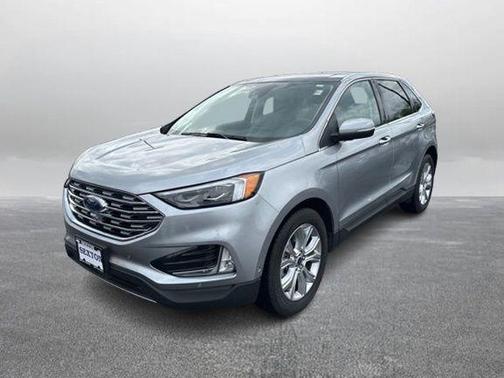 Iconic Silver Metallic 2021 Ford Edge Titanium