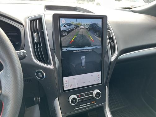 2022 Ford Edge ST Line