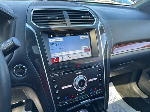 2017 Ford Explorer Platinum