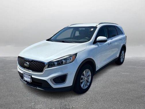 Snow White Pearl 2017 Kia Sorento LX