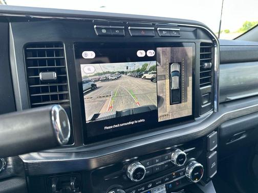Agate Black Metallic 2024 Ford F-350 Lariat Super Duty
