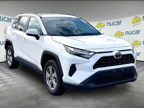 Ice Cap 2025 Toyota RAV4 XLE