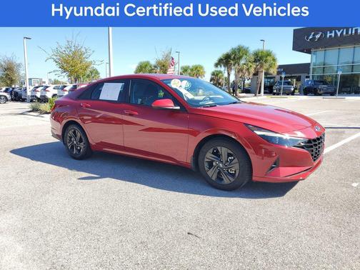2022 Hyundai ELANTRA SEL