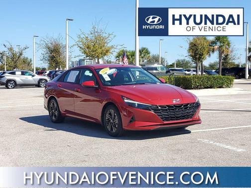 2022 Hyundai ELANTRA SEL