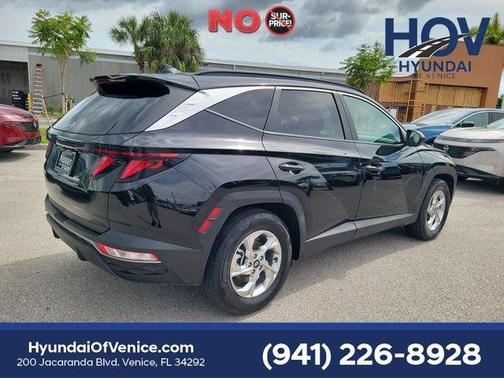 Black Pearl 2024 Hyundai TUCSON SEL