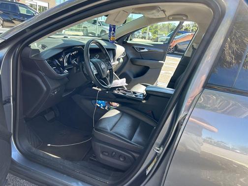 2021 Buick Envision FWD Essence