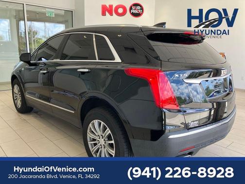 Stellar Black Metallic 2019 Cadillac XT5 Luxury