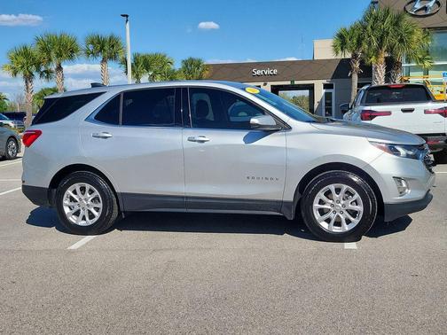 Silver Ice Metallic 2019 Chevrolet Equinox 1LT